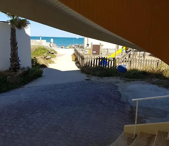 Studio Naturiste AZUR Héliopolis C 64