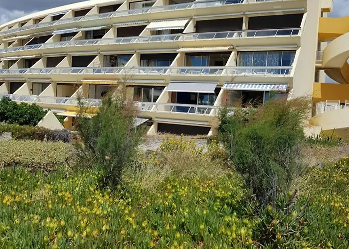 Studio Naturiste AZUR Héliopolis C 64