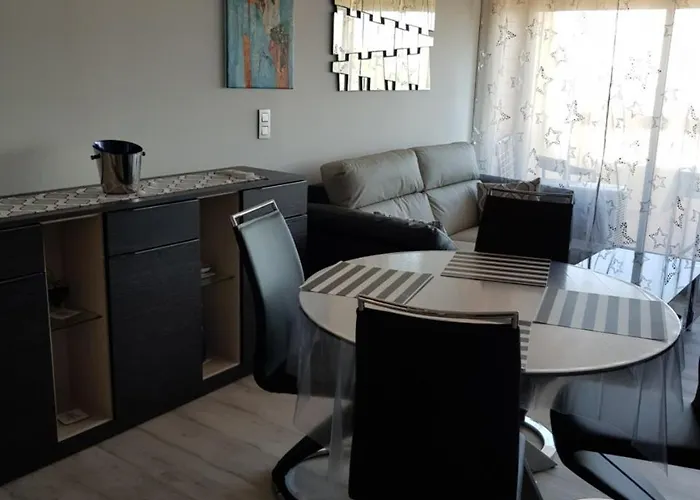 Studio Naturiste AZUR Héliopolis C 64