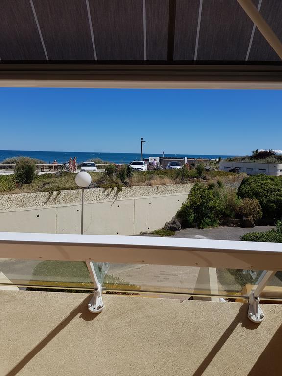 Naturiste Azur Héliopolis C 64 *